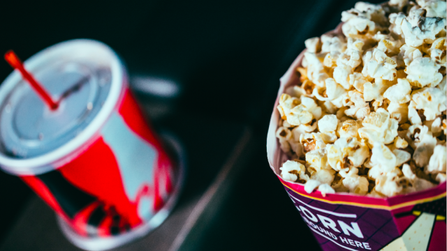 現在可以在家中享受電影院的爆米花和零食了 You can get cinema popcorn and snack delivered to your home now