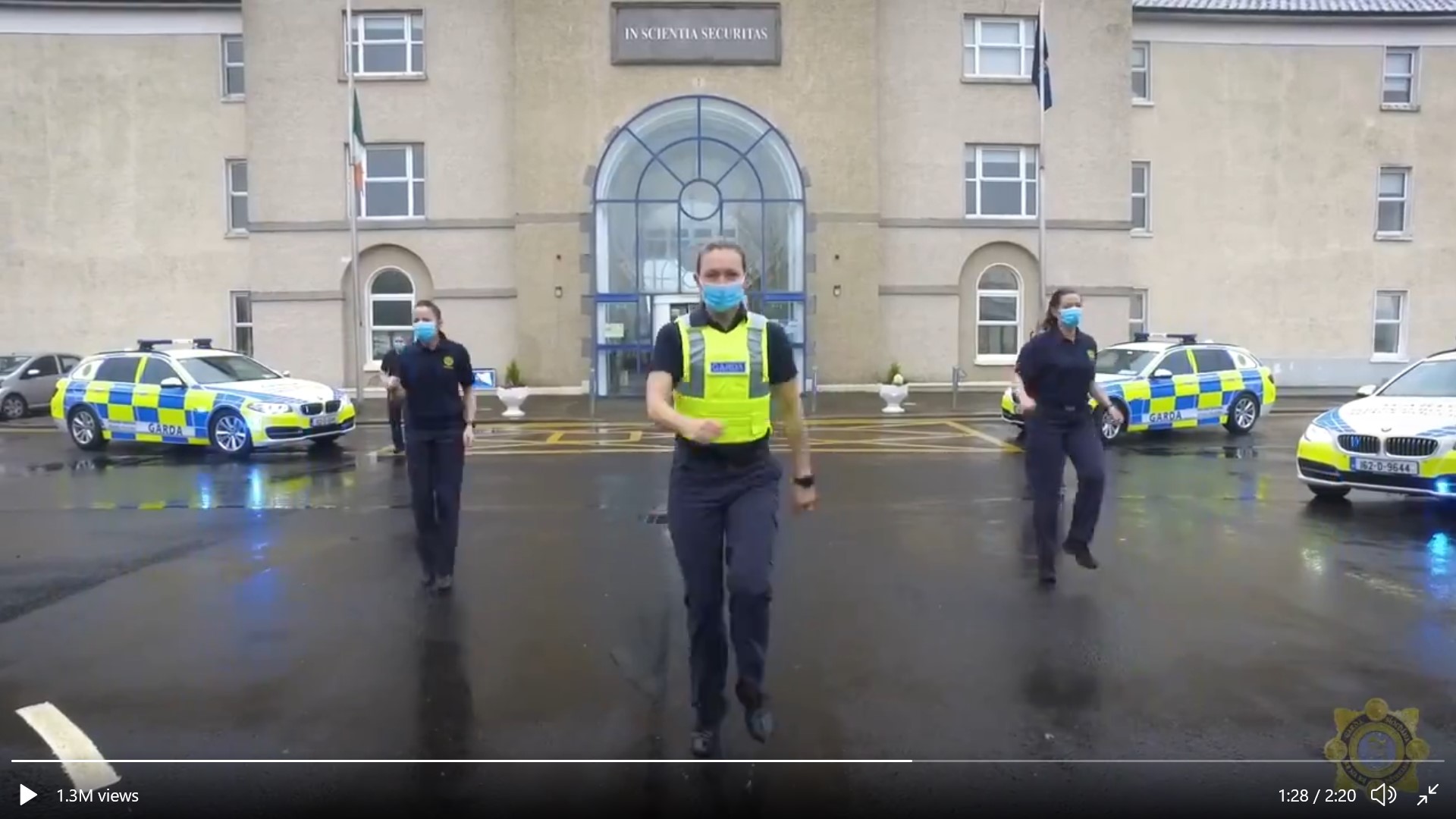 Covid-19：愛爾蘭警方接受瑞士警方的耶路撒冷舞蹈挑戰